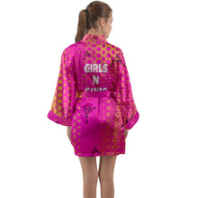Load image into Gallery viewer, Girls n Guns pink print Long Sleeve Satin Kimono
