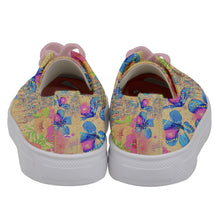 Load image into Gallery viewer, Amelia Rose princess print pink 97E59F7E-8CAD-49FF-8C80-CB9F7D1FA1BC Kids&#39; Low Top Canvas Sneakers

