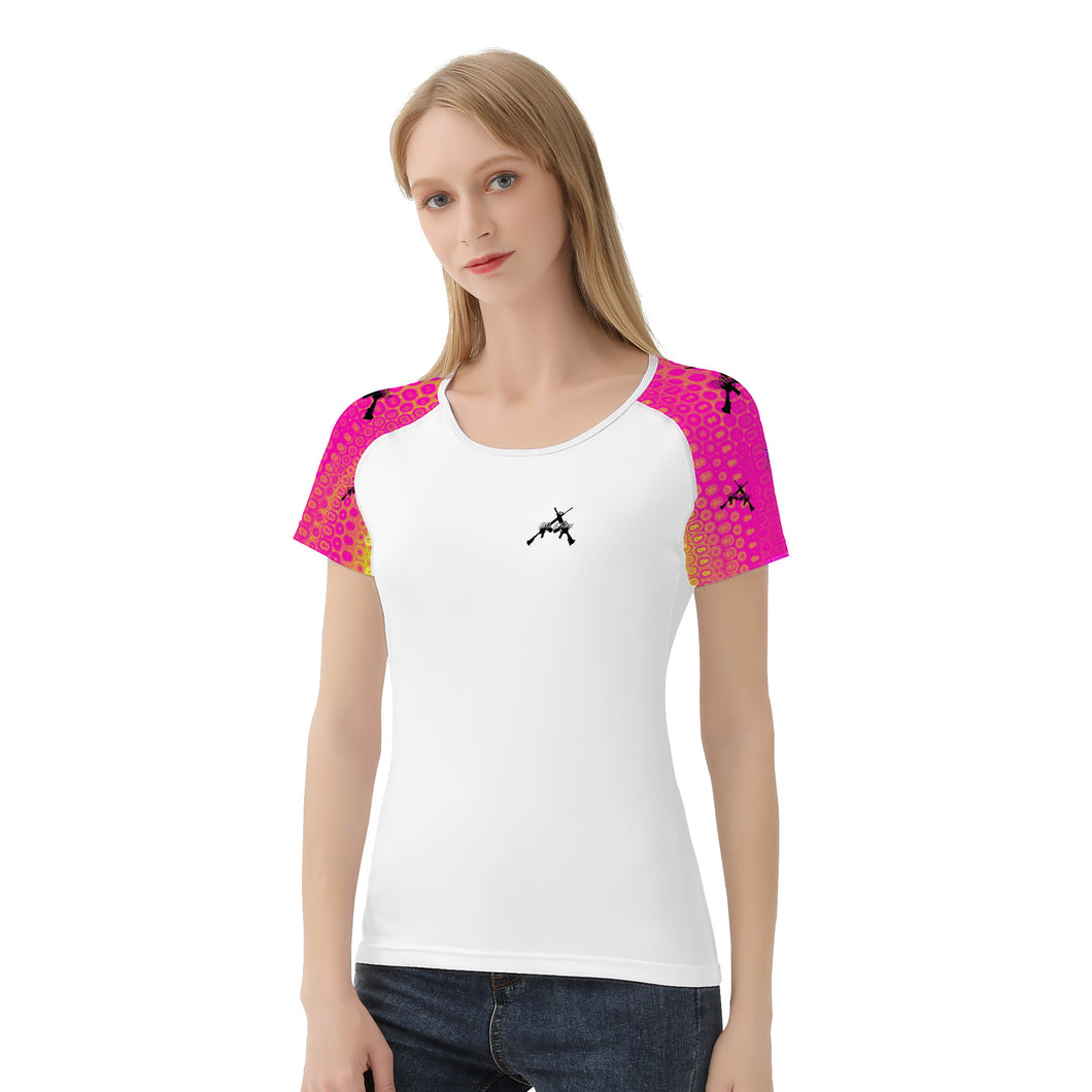 Girls n Guns print pink D65 Women's All-Over Print T shirt